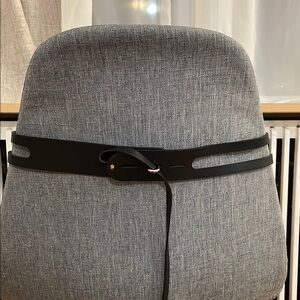 VINTAGE HELMUT LANG BLACK Matte CALF LEATHER BELT WITH LOOP DETAIL.